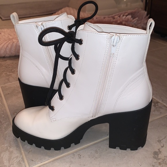 BP White Combat Boots - Picture 2 of 5